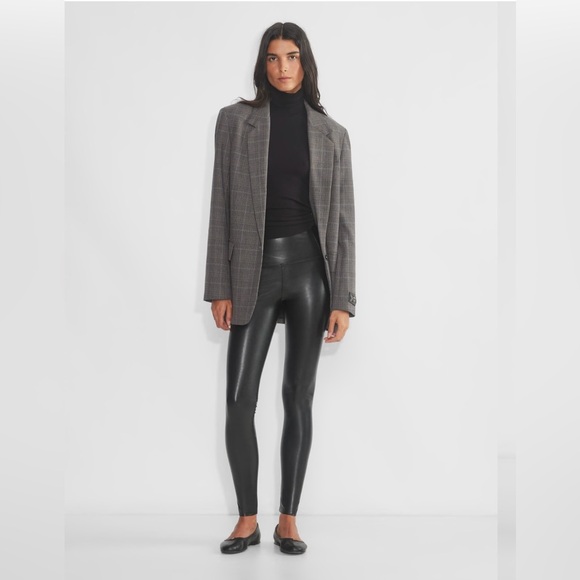 Aritzia Wilfred Free Daria vegan leather leggings XS - Picture 4 of 15